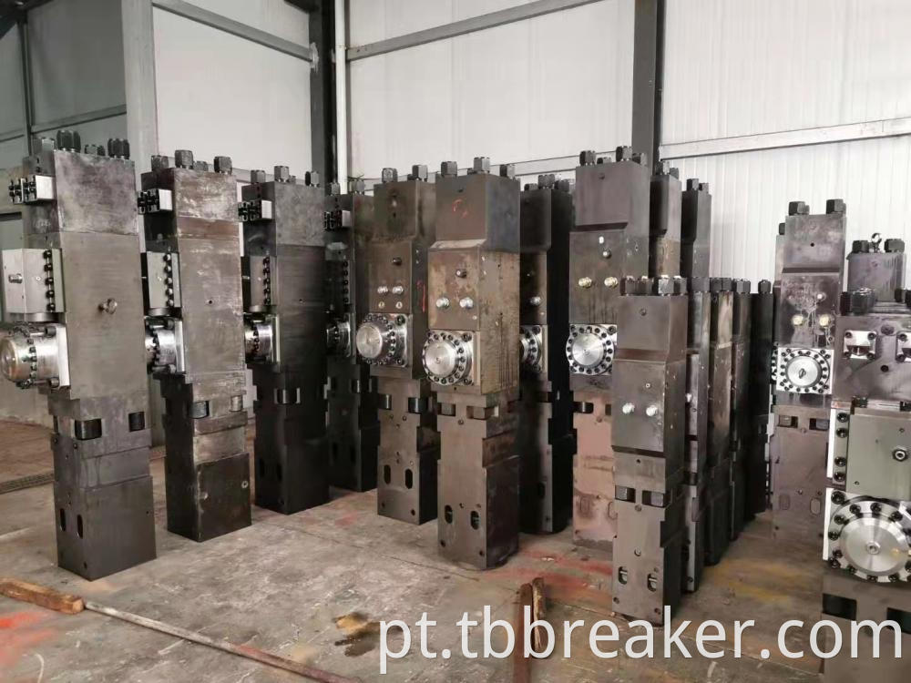 Hydraulic Hammer Main Body 2